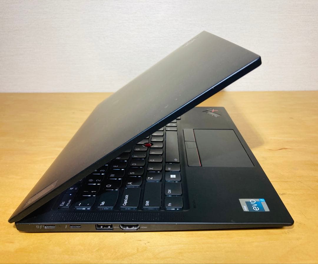 ThinkPad X1 Carbon Gen10/メモリ16GB/office付
