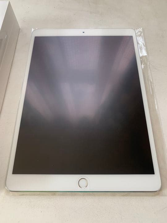iPad Pro 10.5インチ64GBシルバー(整備済製品) Pencil付き