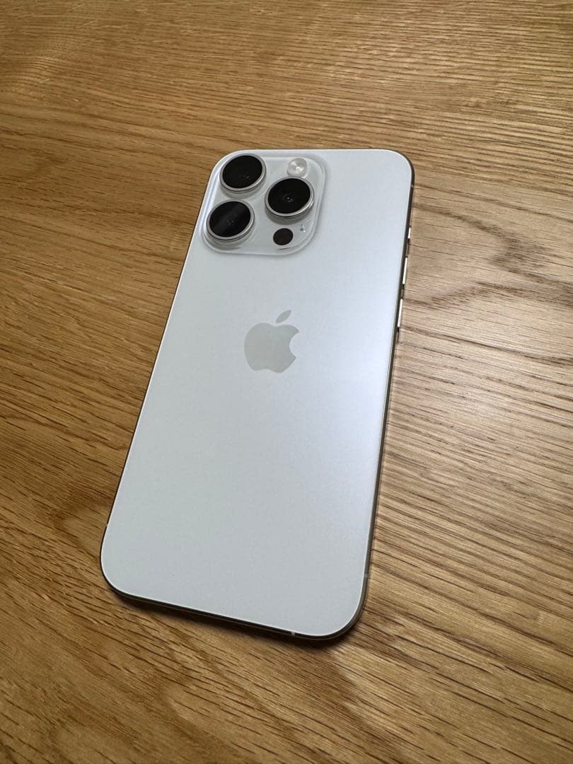 Apple iPhone 15 Pro シルバー 本体