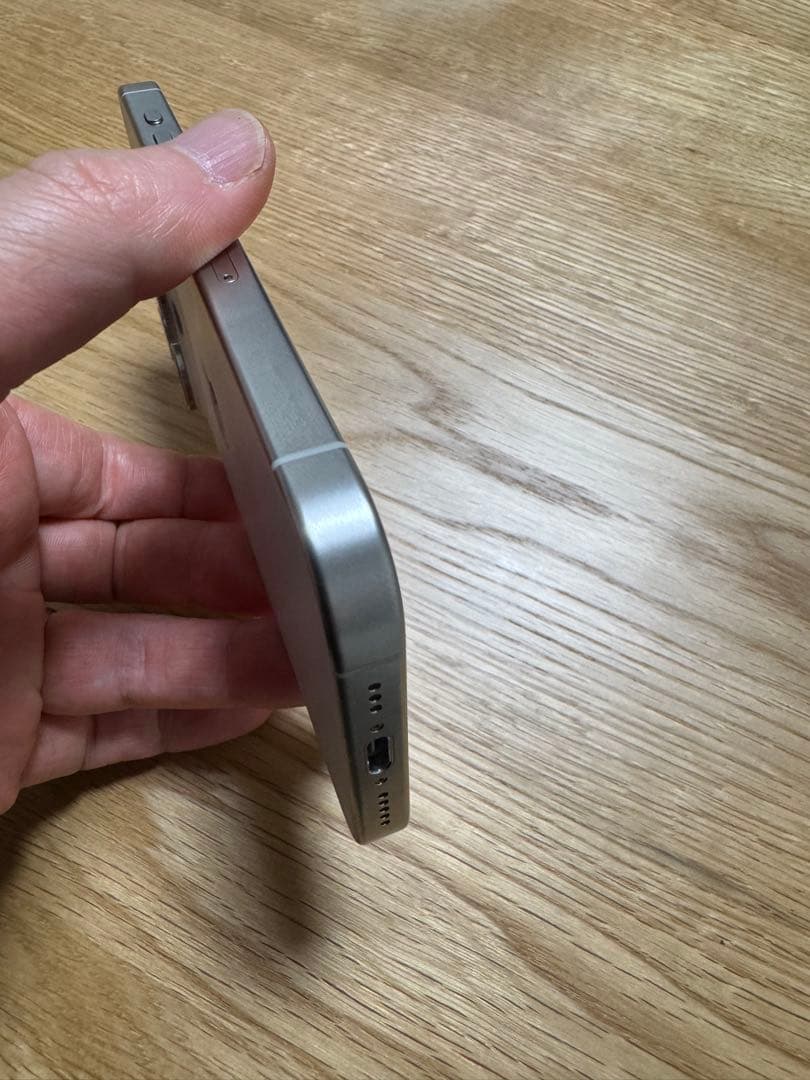 Apple iPhone 15 Pro シルバー 本体