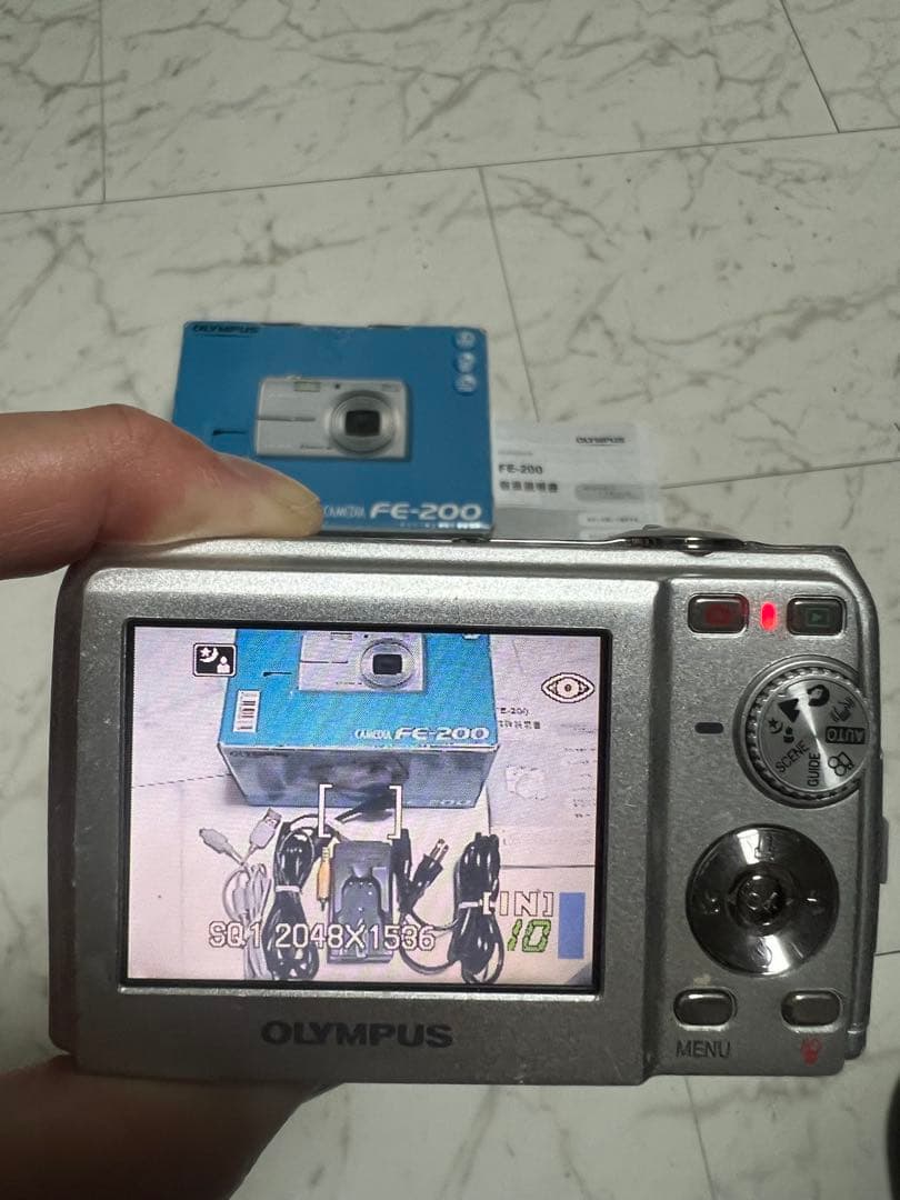 OLYMPUS FE-200 デジタルカメラ シルバー中古稼働品付属品多数