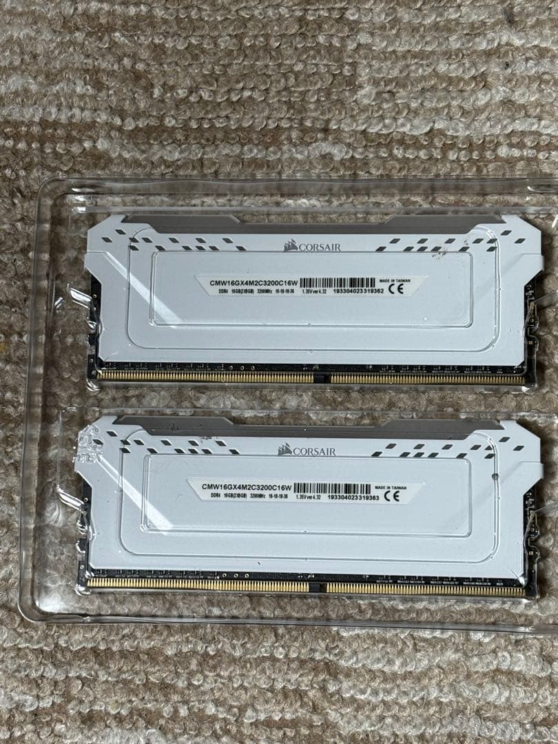 メモリー CORSAIR VENGEANCE LPX 16GB DDR4 3200MHz