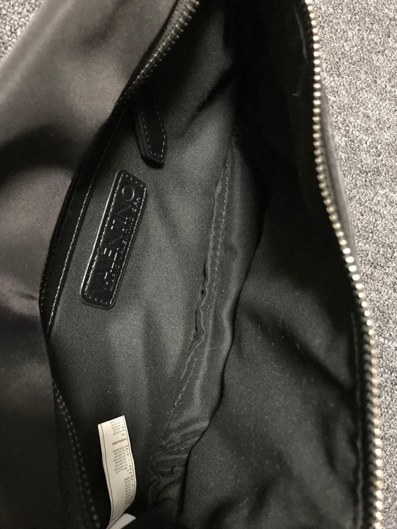 極美品⭐︎ マリオ ヴァレンチノ　ボディバッグ　ウエストバッグ　ウエストポーチ