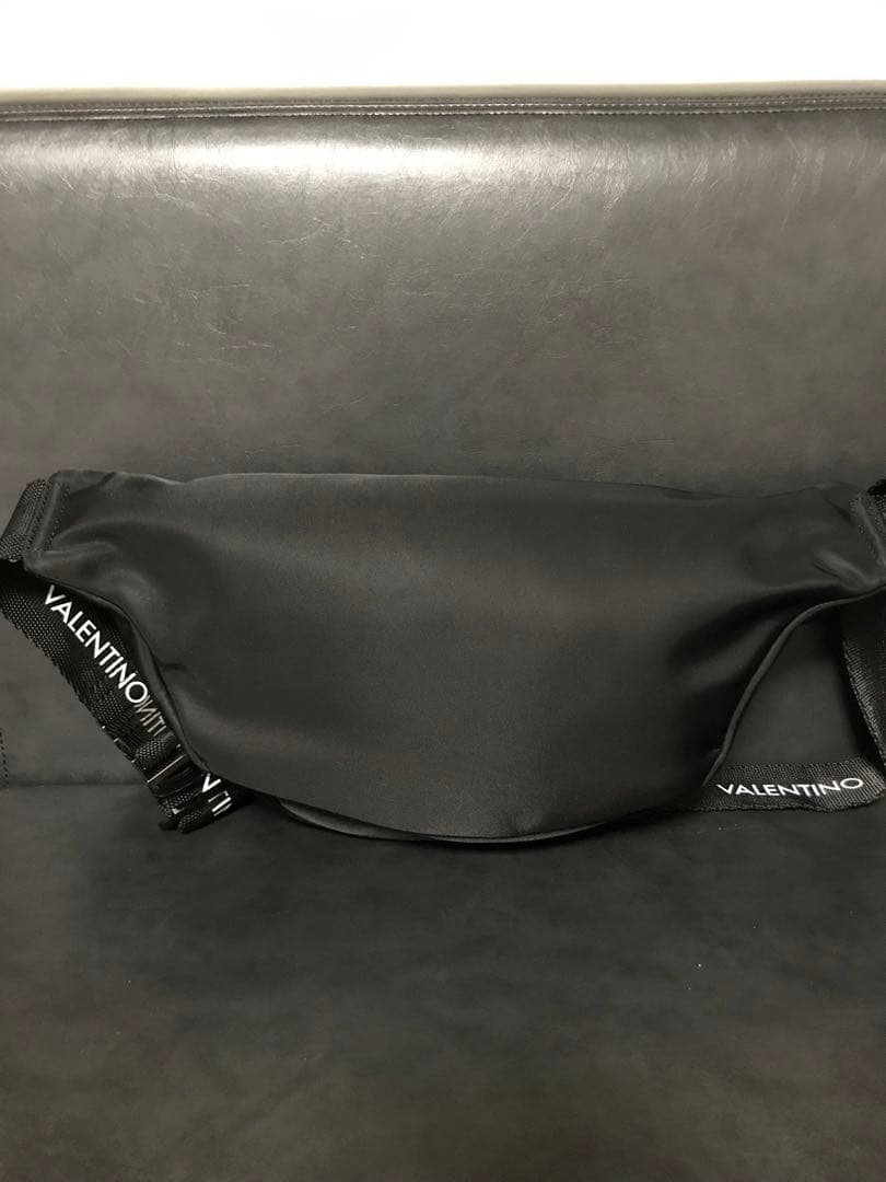 極美品⭐︎ マリオ ヴァレンチノ　ボディバッグ　ウエストバッグ　ウエストポーチ