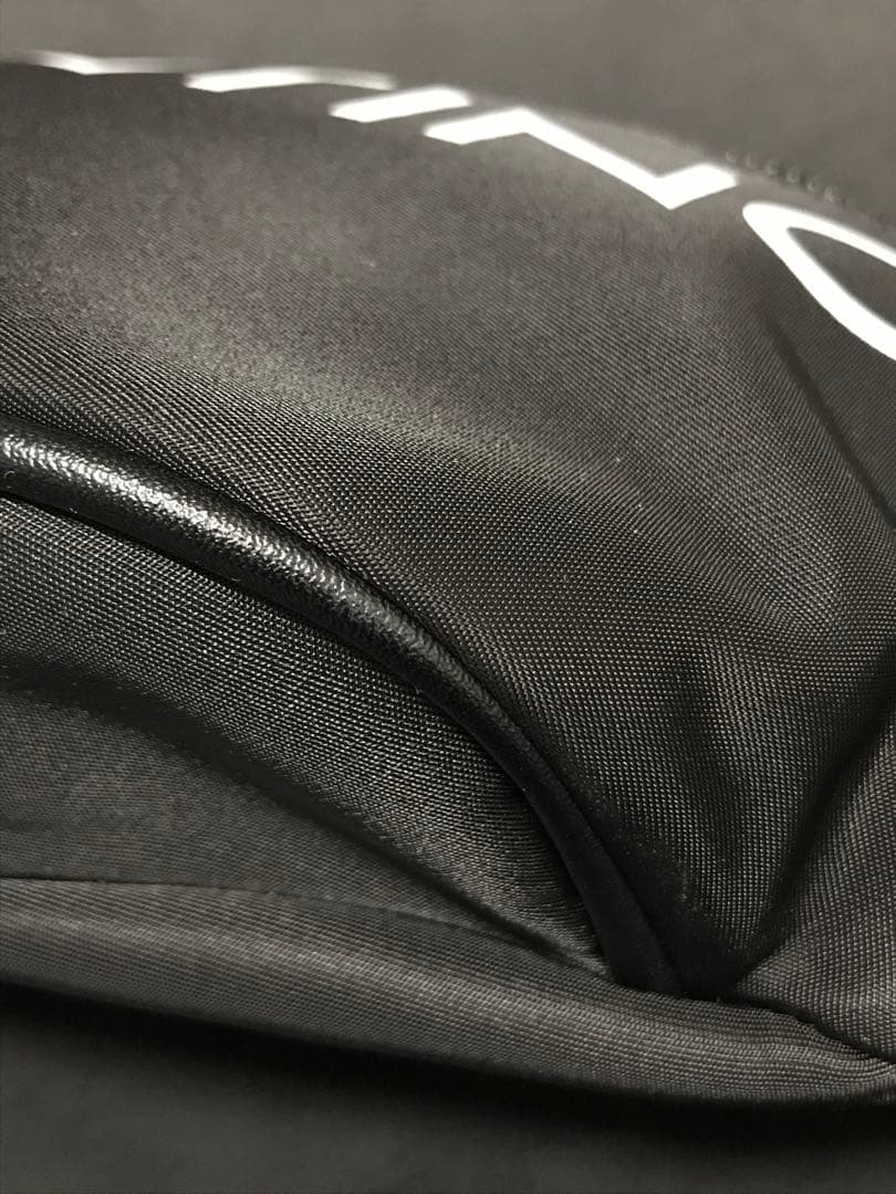 極美品⭐︎ マリオ ヴァレンチノ　ボディバッグ　ウエストバッグ　ウエストポーチ