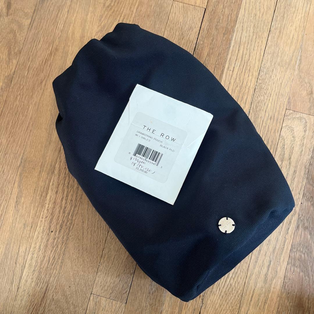 THE ROW ザロウ　ナイロン ドローストリングポーチ　黒