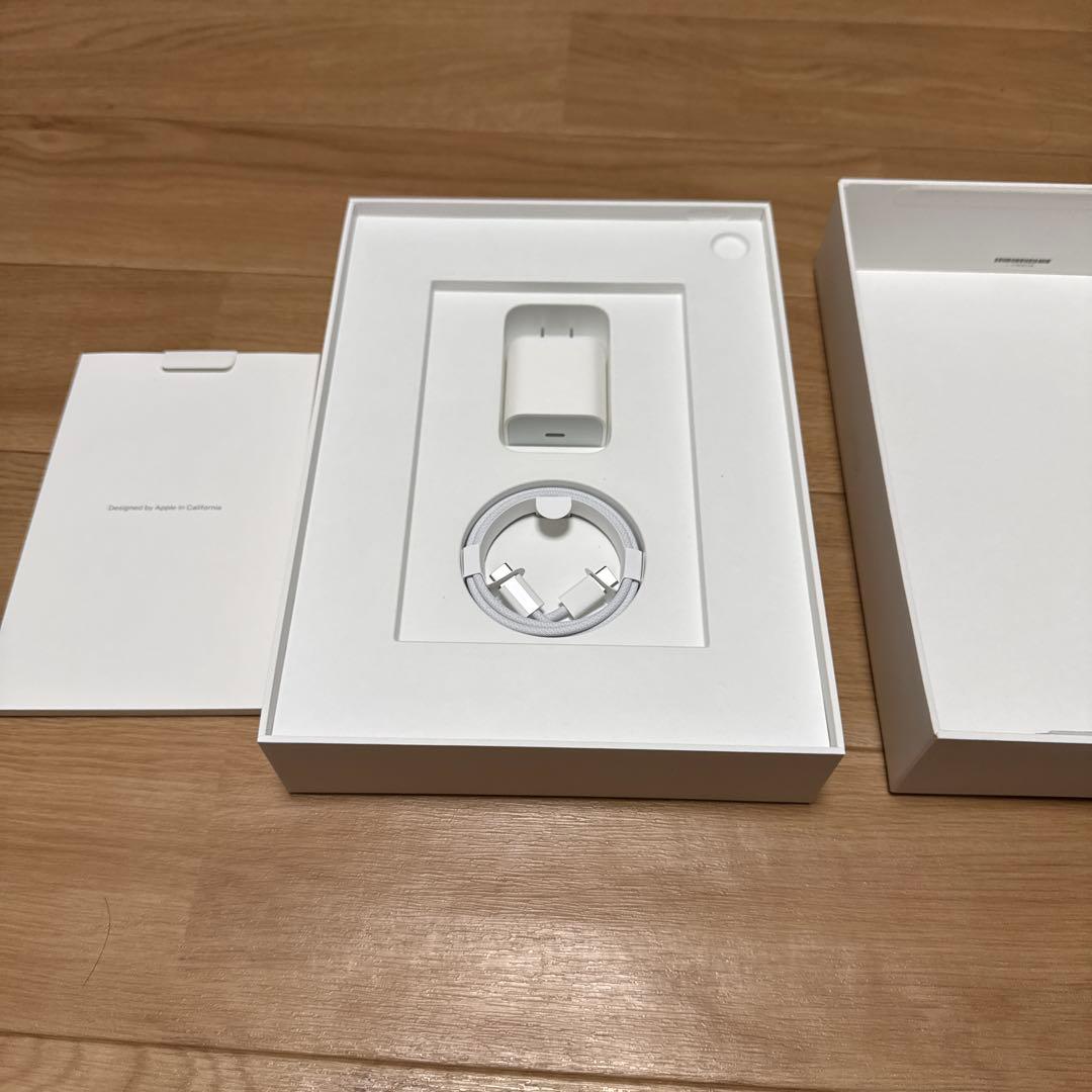 C*o様 超美品　iPad 10世代　MPQ03J/A