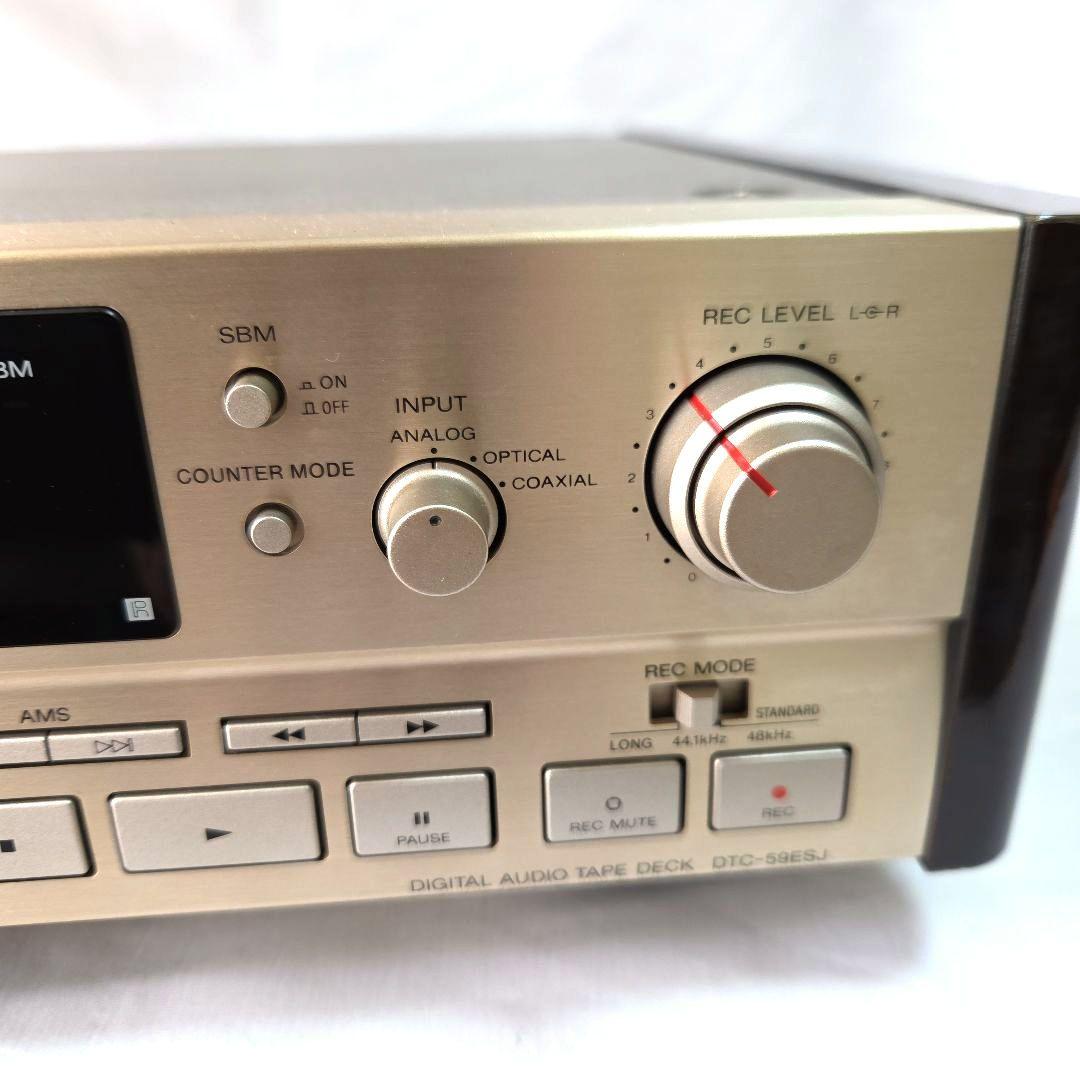 DATデッキ sony DTC―59ESjゴ―ルド SBM 搭載機、リモコン付
