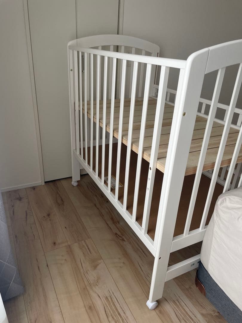 ベビーベッド、敷布団、敷布団カバーセット