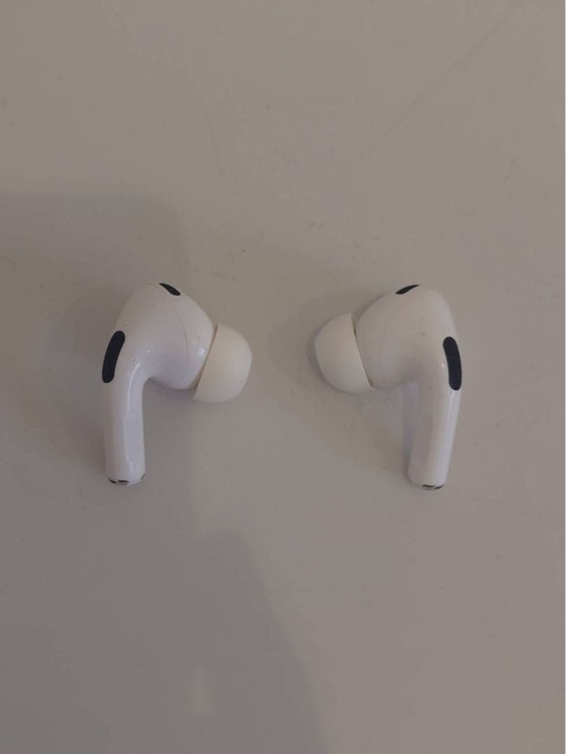 AirPods pro 第2世代 本体 充電ケース付き