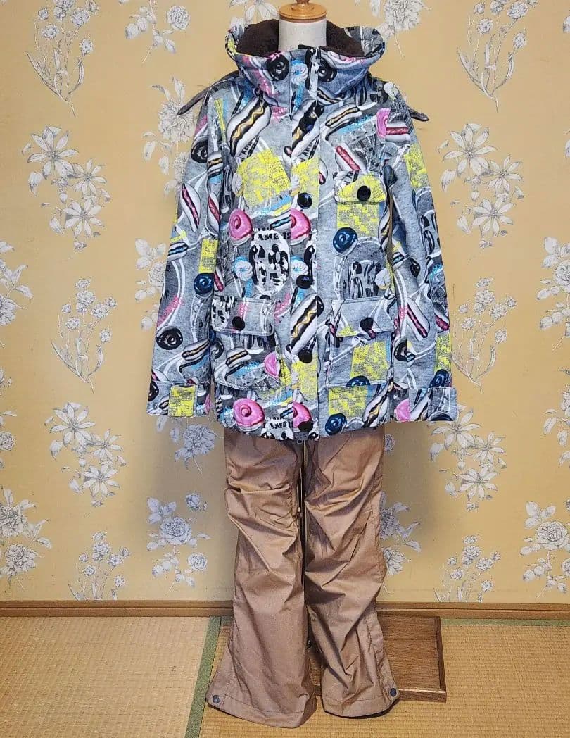 美品！　TRANSCOOT スキーウェア 上下セット　マルチカラー サイズ9