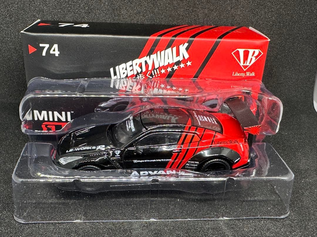 MINI GT ▶︎74 LB Works Nissan GT-R ADVAN