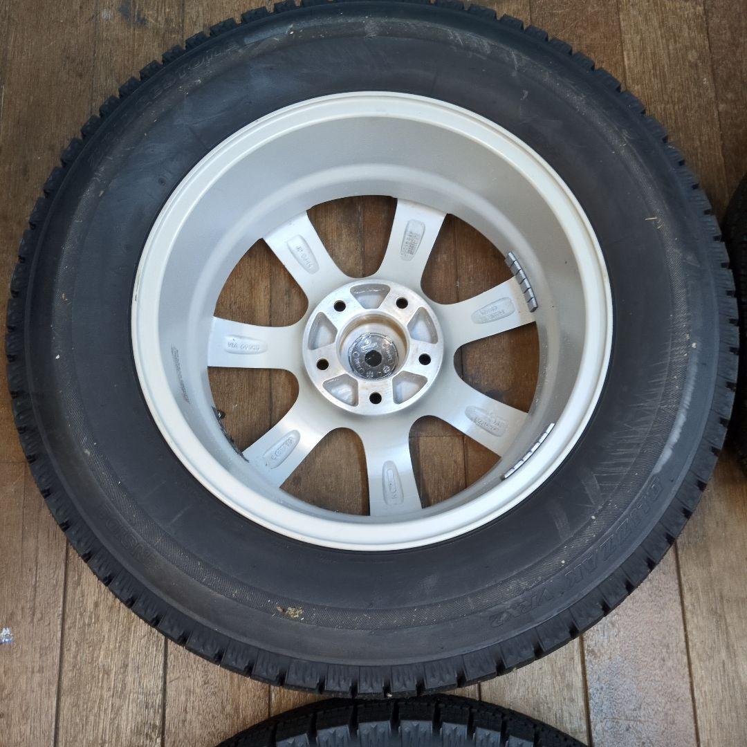 ジ*ム様 手渡可　美品　2022年　9分〜　BSスタッドレス　VRX2　215/