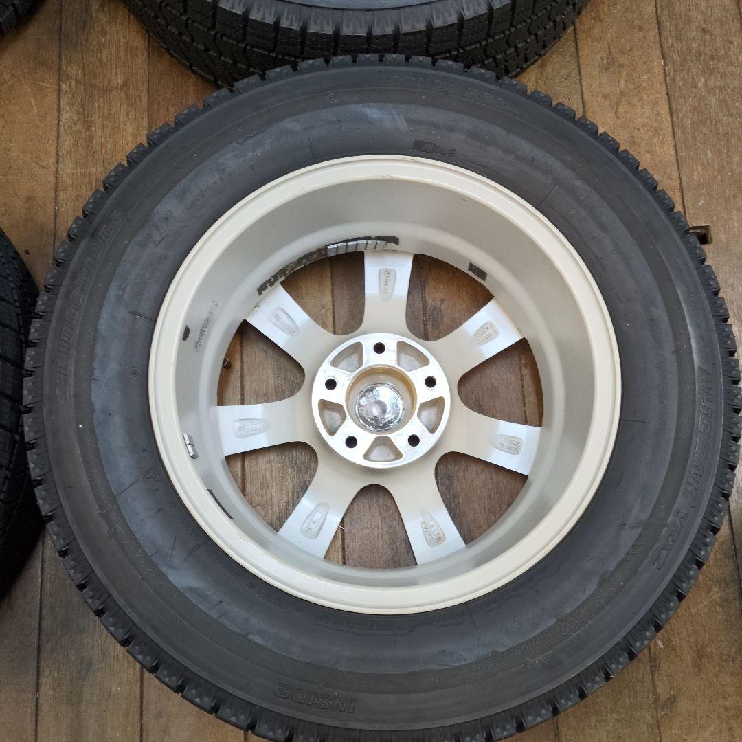 ジ*ム様 手渡可　美品　2022年　9分〜　BSスタッドレス　VRX2　215/