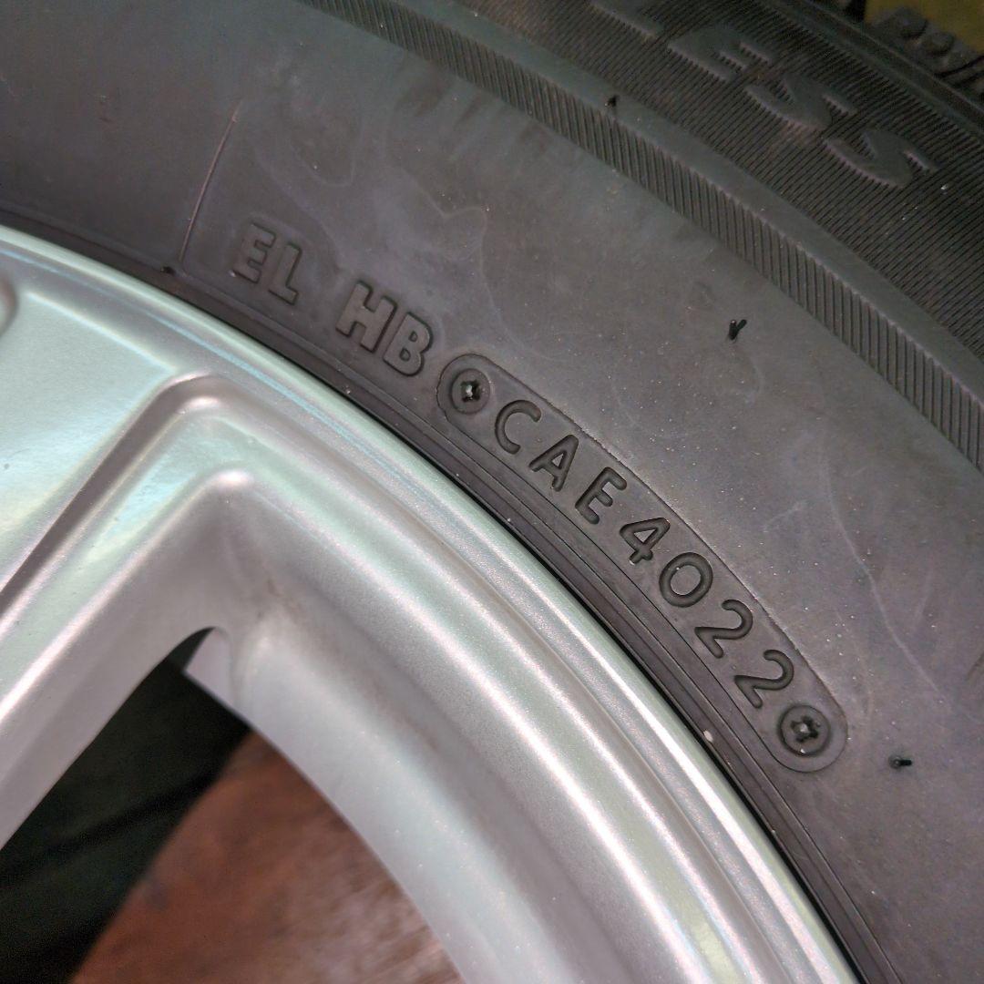 ジ*ム様 手渡可　美品　2022年　9分〜　BSスタッドレス　VRX2　215/