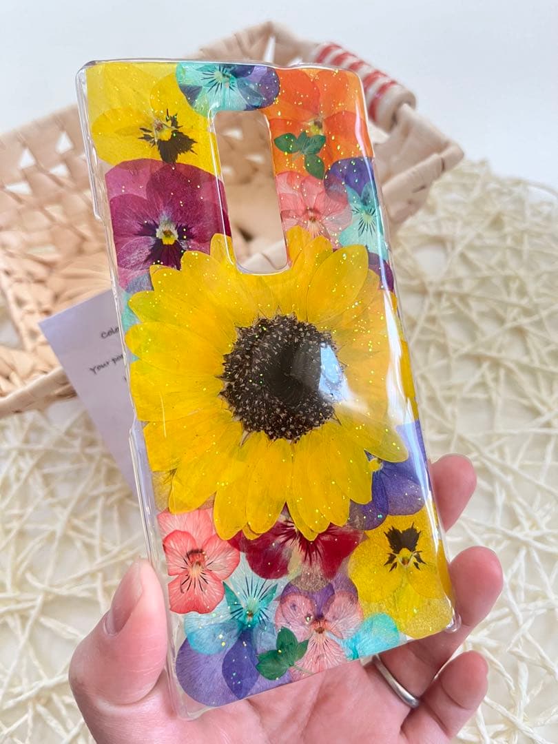 フルオーダーメイドのハンドメイド押し花スマホケース　全機種対応