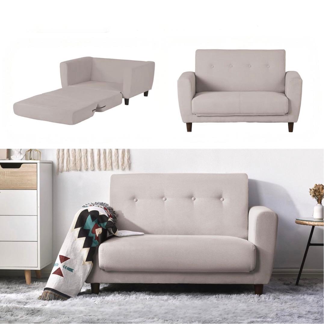 ライトグレー ソファベッド ボタン付き
