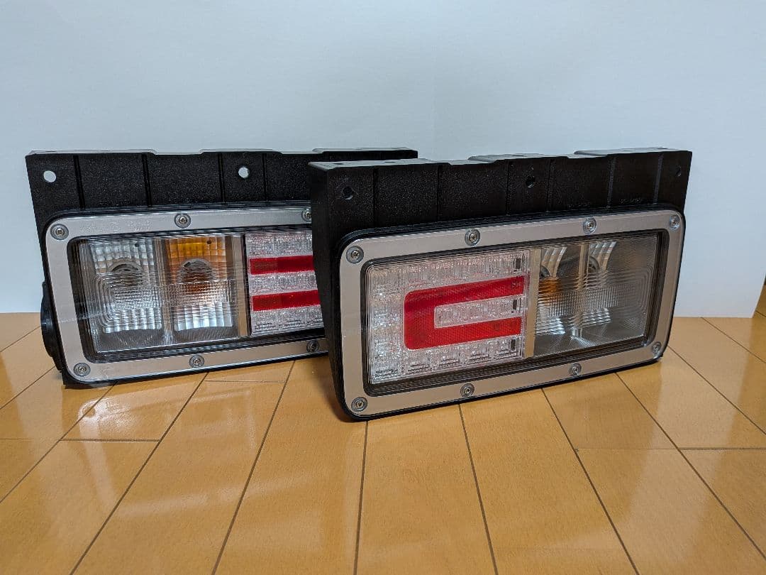 日野 大型 トラック 純正 LED テールランプ 左右 小糸製作所 koito