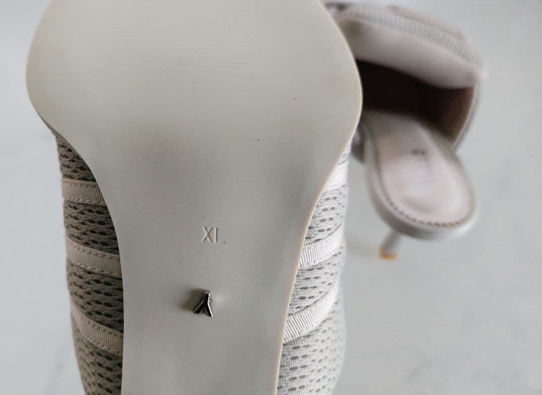 まこ【美品】YELLO スニーカーミュール グレーXL 25.5