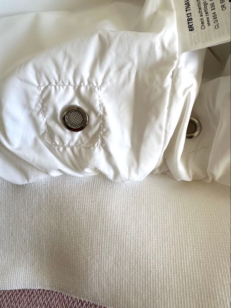 EA7 Emporio Armani ホワイト ジャンパー　EA7模様で高見え♡