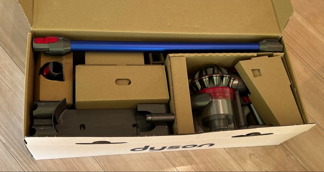 【新品】Dyson V8 SlimFluffy Extra ダイソン 掃除機