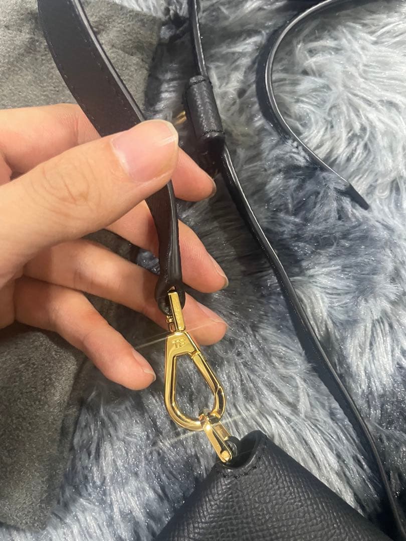 TOM FORD スマホショルダーバッグ