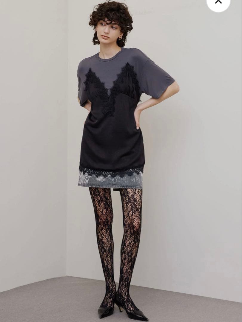 スカート MEDI TROMPE L'OEIL LACE PRINT MINI SKIRT