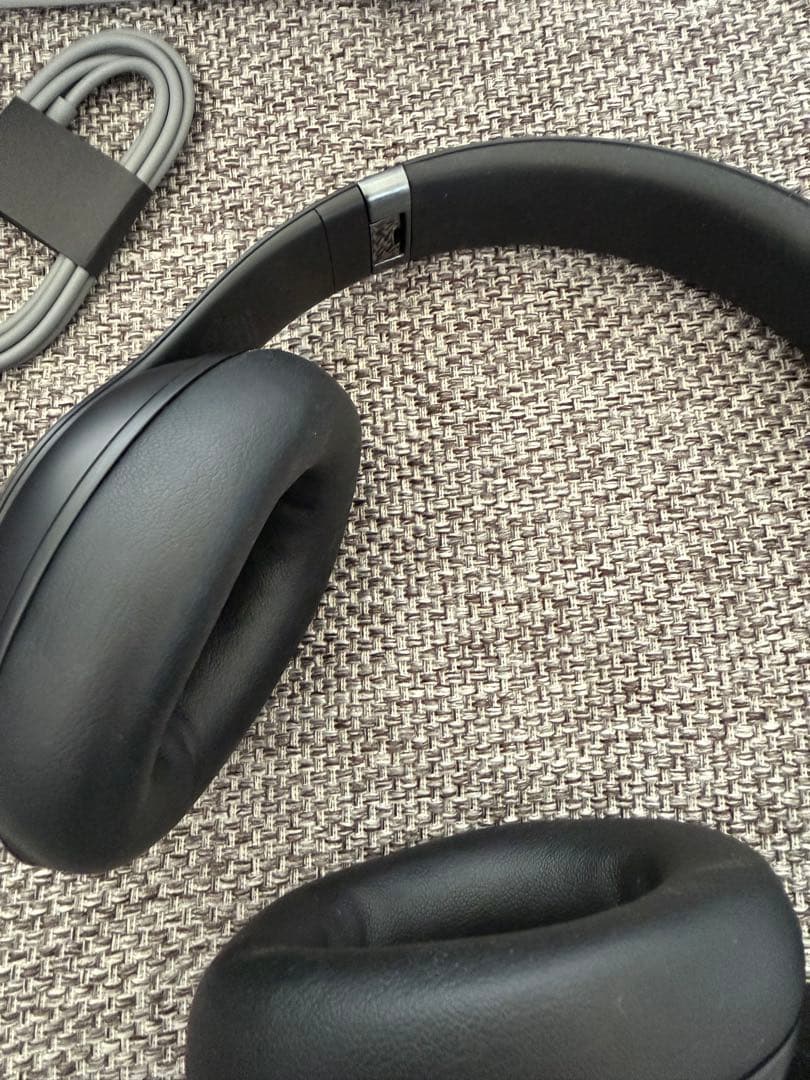 Beats Studio Pro（ブラック）