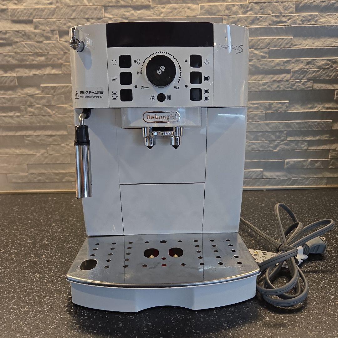 DeLonghi ECAM22112W エスプレッソマシン