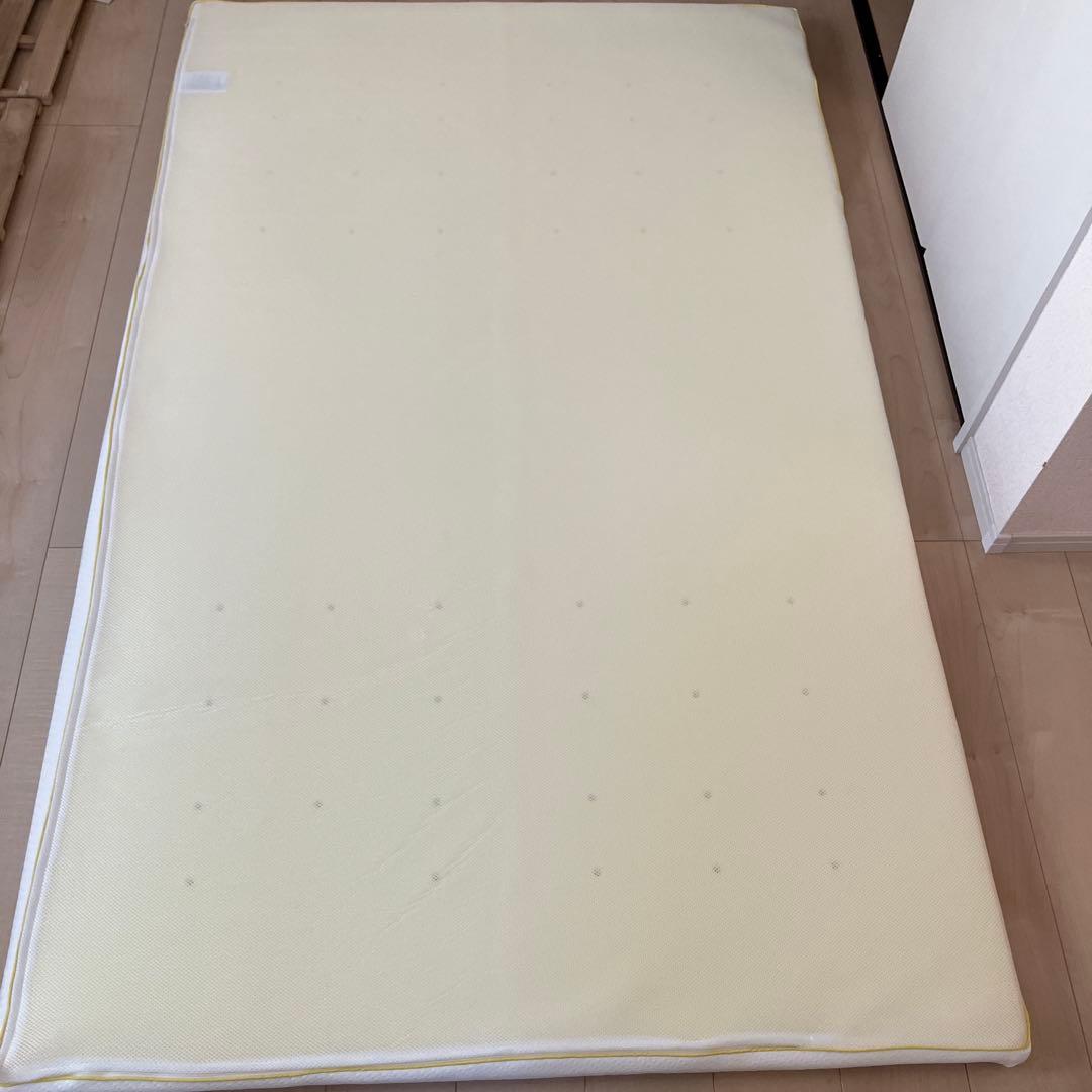 西川　Dot to charge ドッツヘルシーライトマットレス　セミダブル