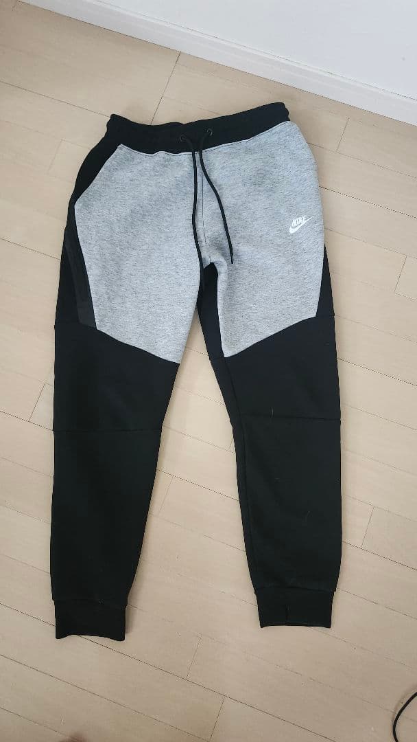 ナイキ テックフリース