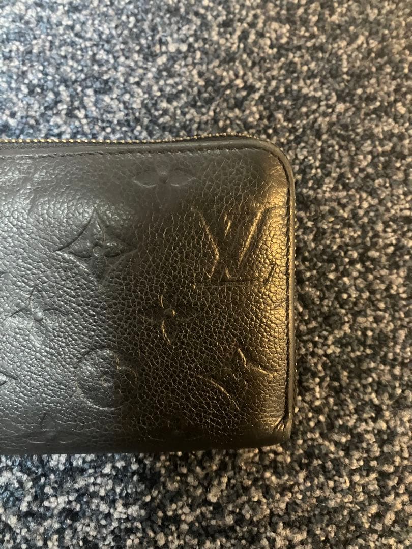 ルイヴィトン　ジッピーウォレット