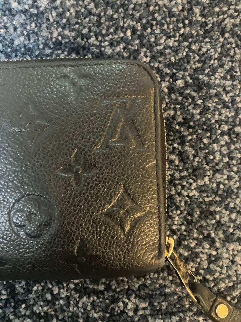 ルイヴィトン　ジッピーウォレット