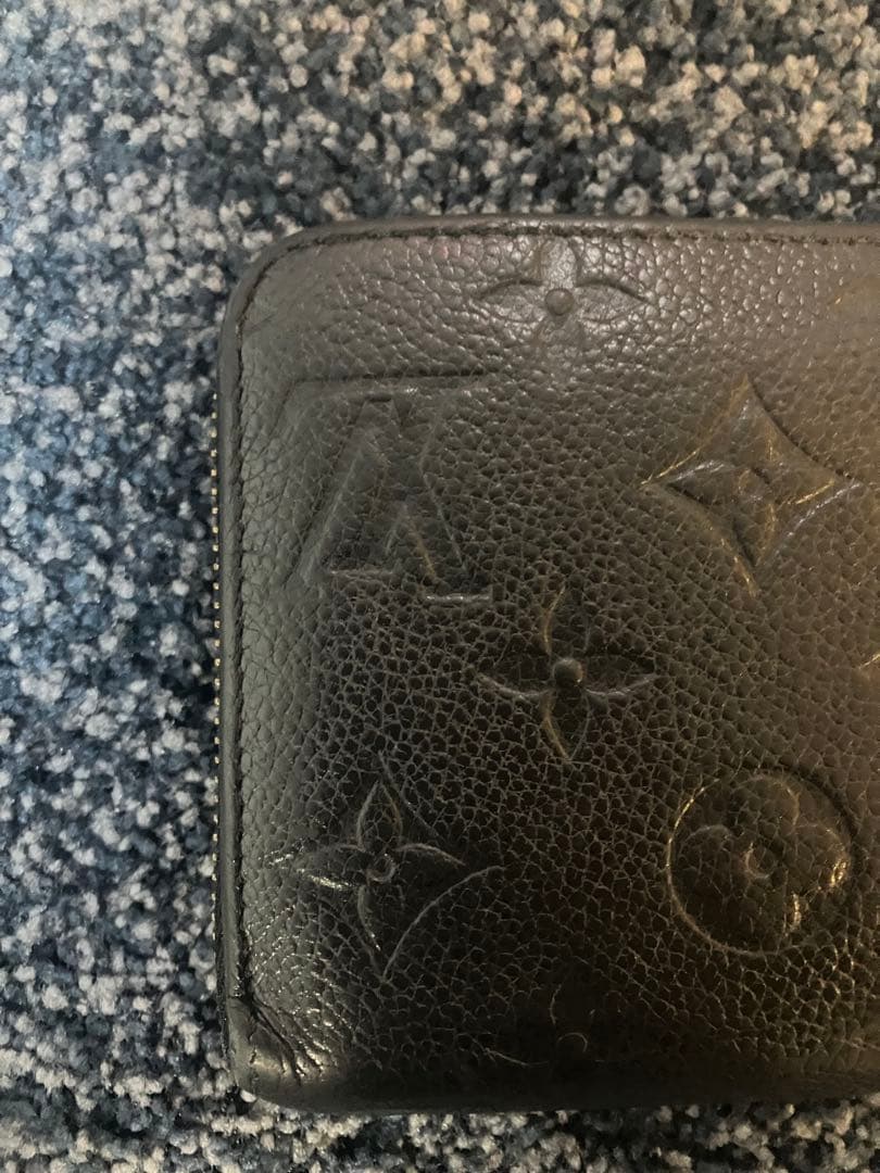 ルイヴィトン　ジッピーウォレット