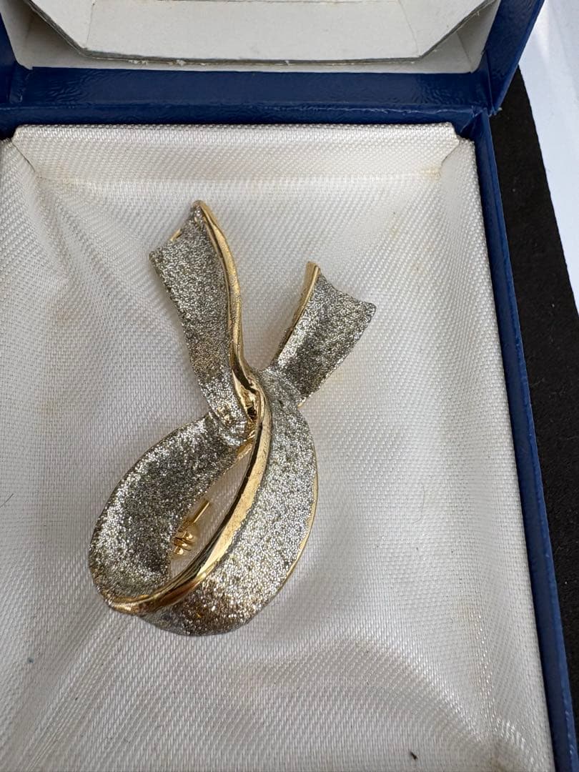 べっ甲製 魚型ペンダントネックレス 木箱付き