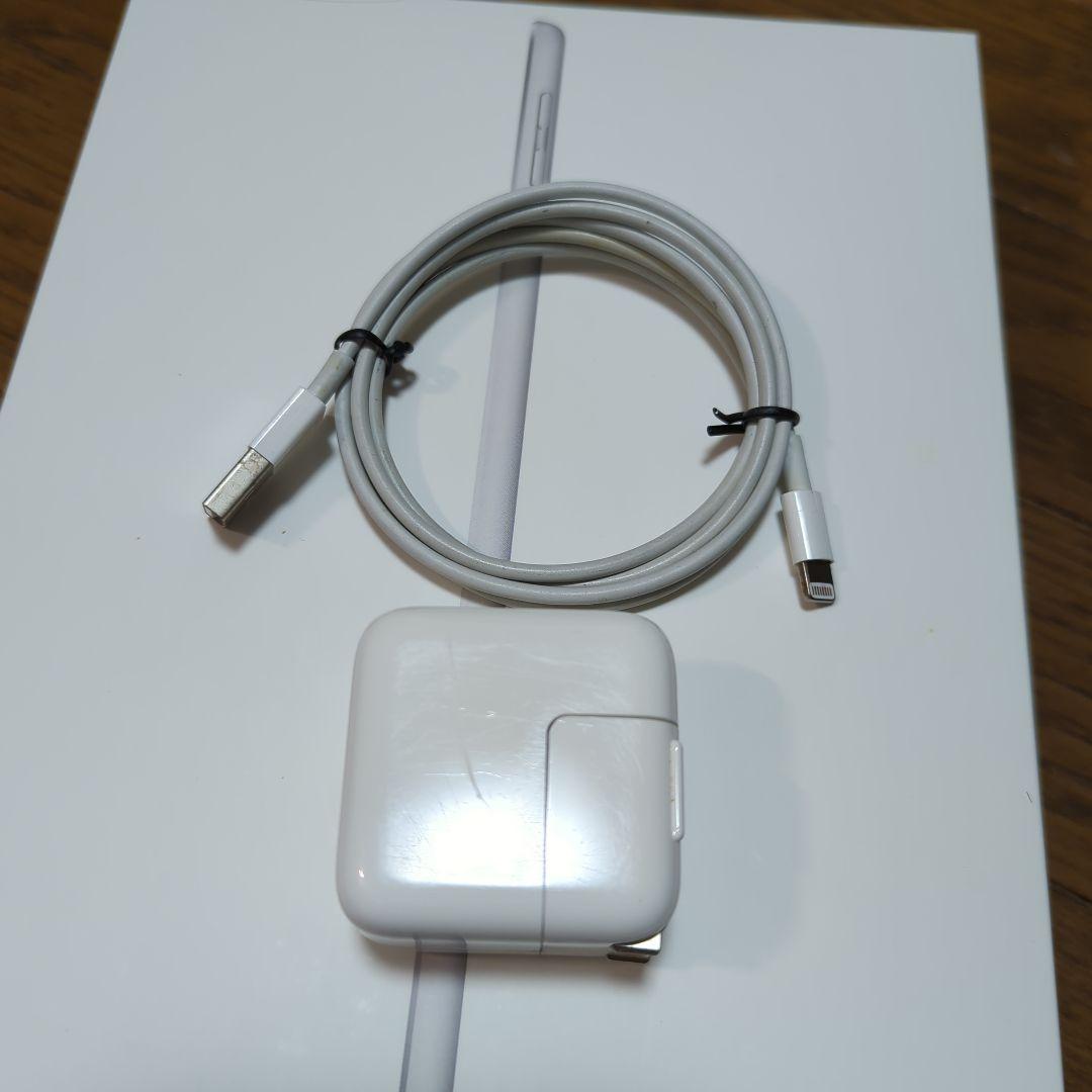 Apple iPad 第5世代 Cellularモデル シルバー 本体