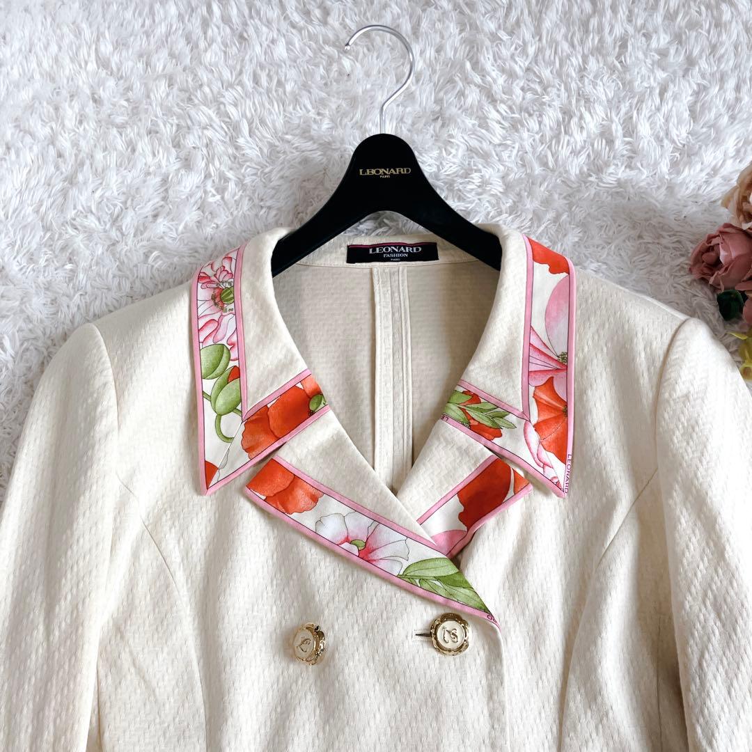 ラ*ン様 レオナール✨テーラードジャケット ダブルブレスト 金ボタン トリム 花