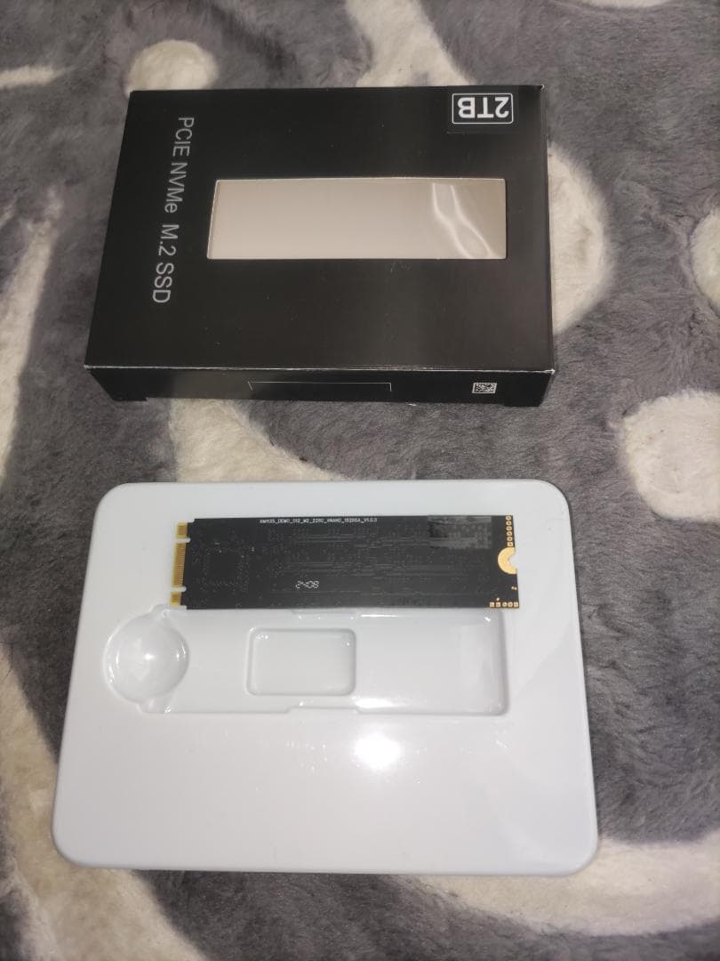 1080 PRO 2TB PCIe M.2 SSD 元箱付き