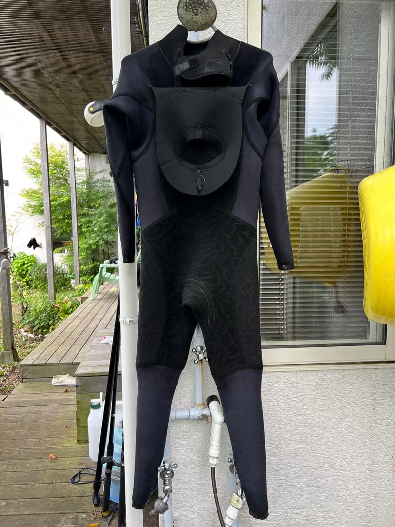 【2025年5月鎌倉店購入】R1ウェットスーツ　メンズMSサイズ