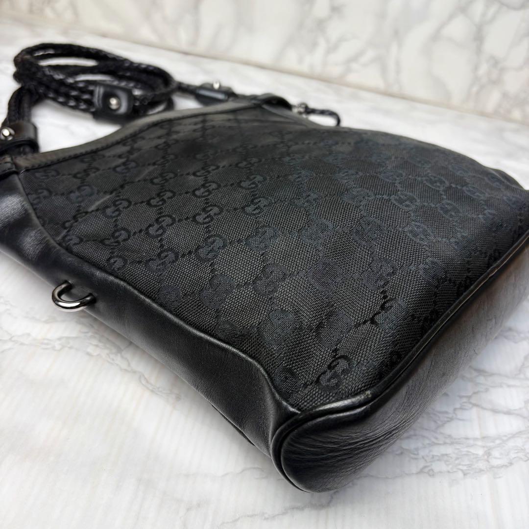 031 美品 GUCCI ショルダーバッグ 斜めがけ GGキャンバス g7
