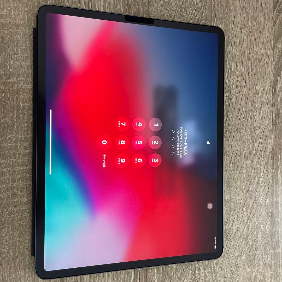 iPad Pro 12.9LTE第3世代 256 GB キーボード付