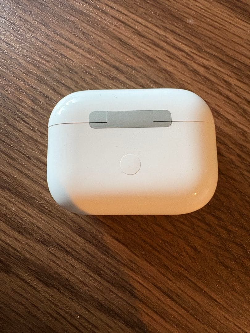 AirPods Pro 本体のみ！ホワイトイヤフォン ブラックケース