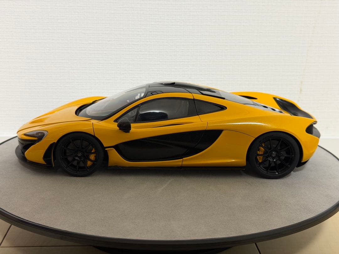 ミニカー AUTOart 1/18 MacLaren P1