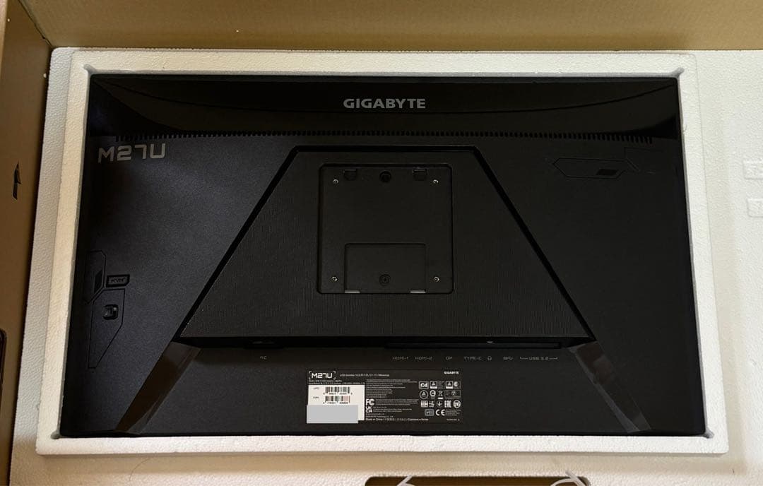 GIGABYTE M27U 4K 160Hzモニター　ディスプレイ ゲーミング