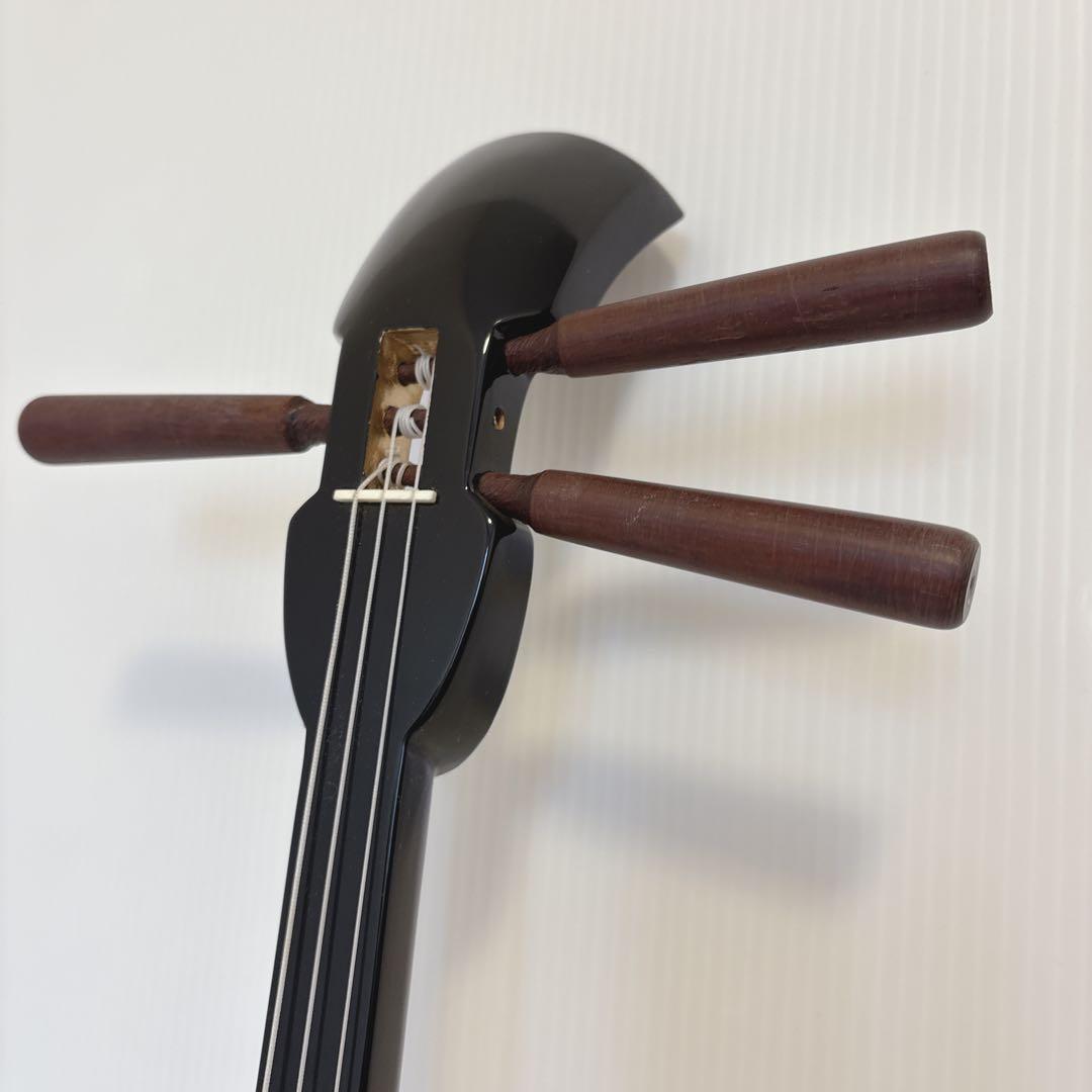 【美品】初心者セット 沖縄三線 三味線 人工革 蛇 ヘビ 入門 民族楽器 弦楽器