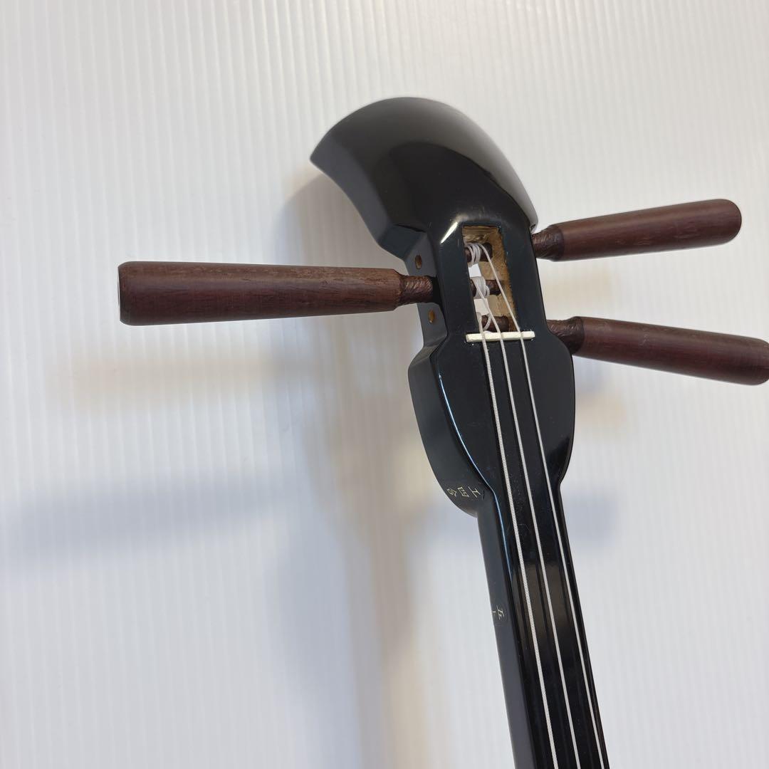 【美品】初心者セット 沖縄三線 三味線 人工革 蛇 ヘビ 入門 民族楽器 弦楽器