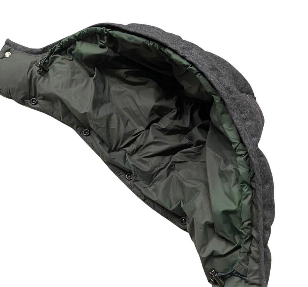 MONCLER（モンクレール) モンジュネーブルダウンジャケット グレー