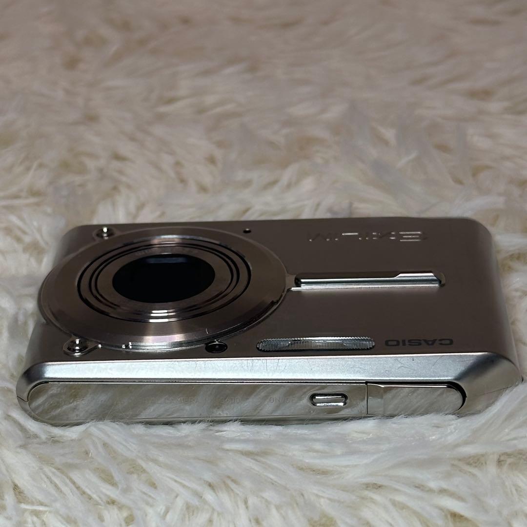 CASIO EXILM EX-S600 シルバー コンデジ デジタルカメラ