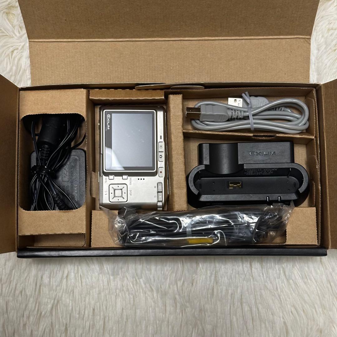CASIO EXILM EX-S600 シルバー コンデジ デジタルカメラ