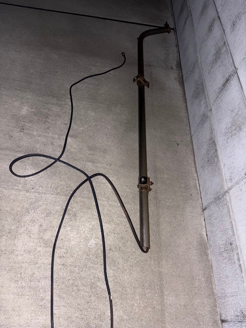 パイプアンテナステー　トラック